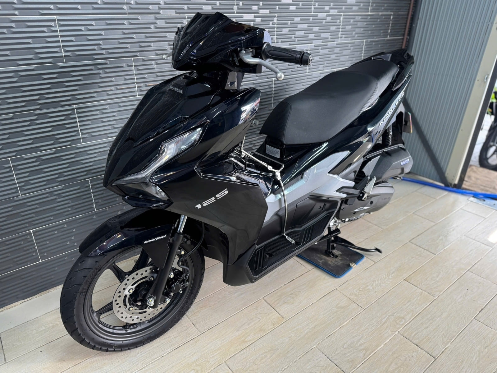 AB 125 2025 900km