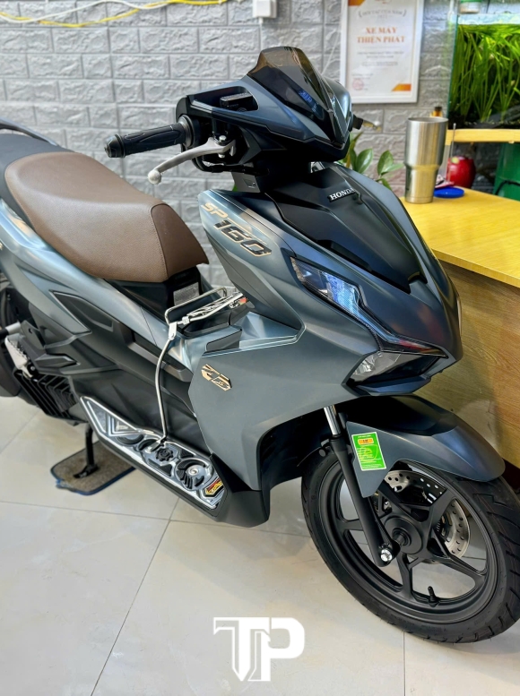 AB 160 abs 2023 3000km bs 43990
