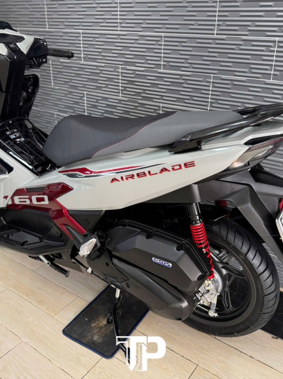 AB 160 abs mới mua 3 ngày bs 165.56 .