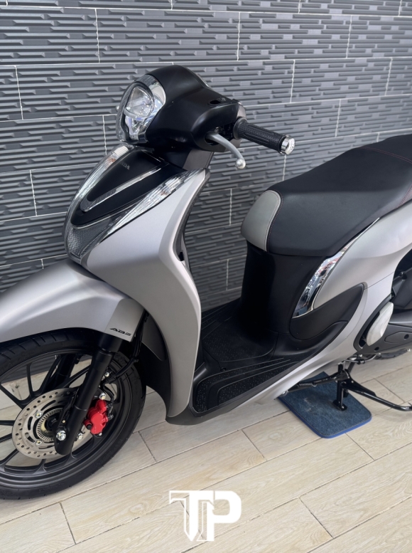 Honda SH Mode 2025 Bạc Nhám Sporty Thể thao