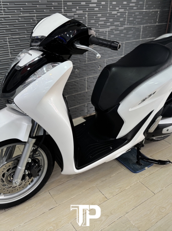 Honda SH125 date 2022 Trắng Panda Bstp