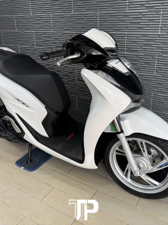 Honda SH125 date 2022 Trắng Panda Bstp