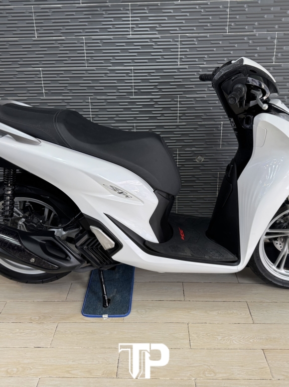 Honda SH125 date 2022 Trắng Panda Bstp