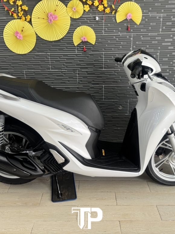 Honda SH150 date 2021 Abs Trắng Bs Sài Gòn