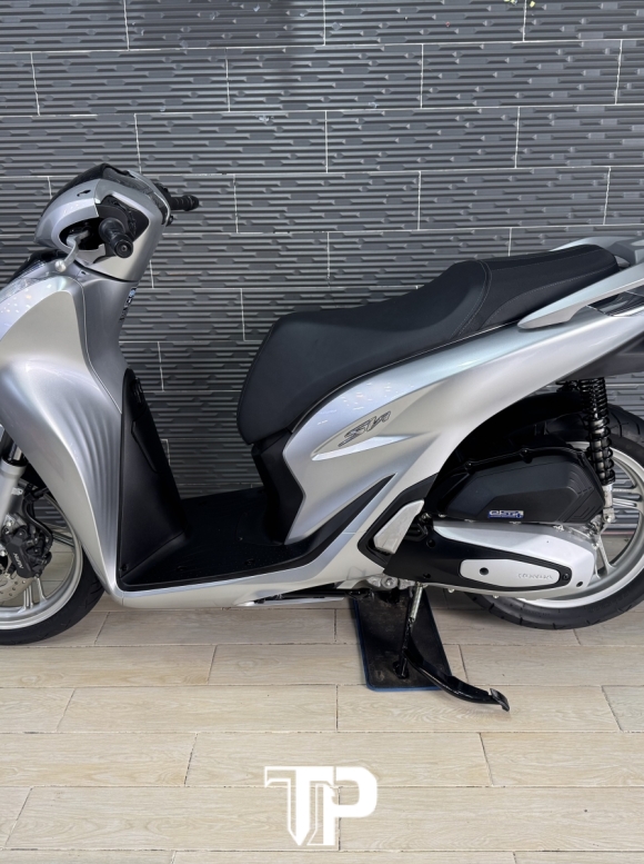 Honda SH150 date 2022 Bạc Porsche Bstp