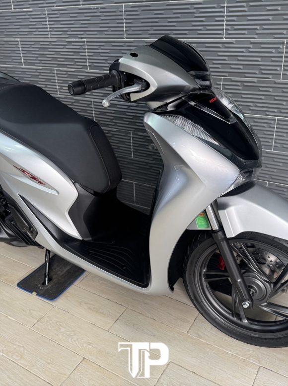 Honda SH125 date 2022 Trắng Đen Biển Tphcm