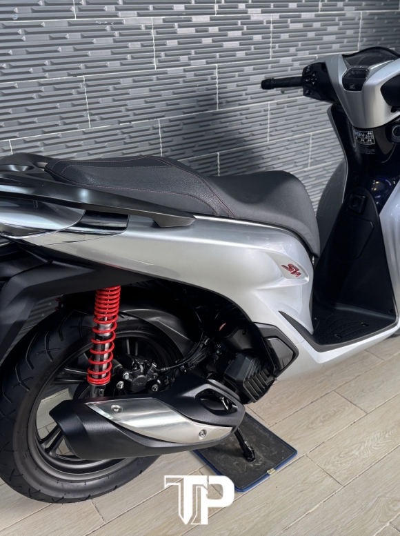 Honda SH125 date 2022 Trắng Đen Biển Tphcm