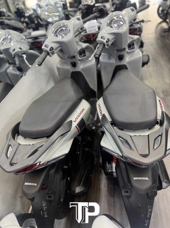 Vision 2026 New Bánh lớn Xám xi măng