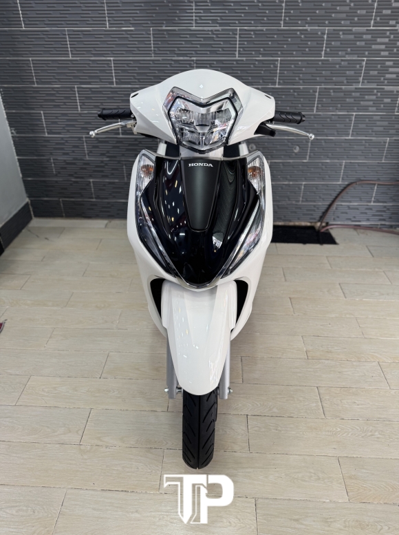 Honda Lead 125 date 2026 New Trắng Đen