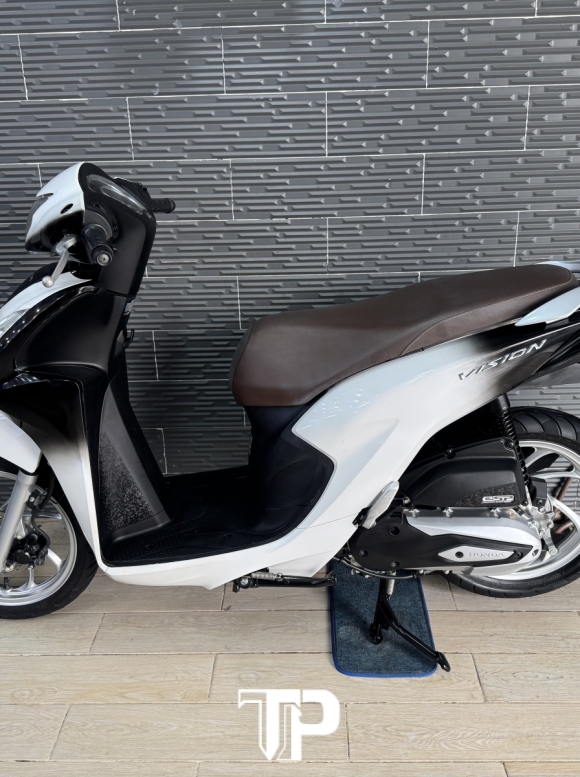 Honda Vision 2024 Trắng Đen Bstp