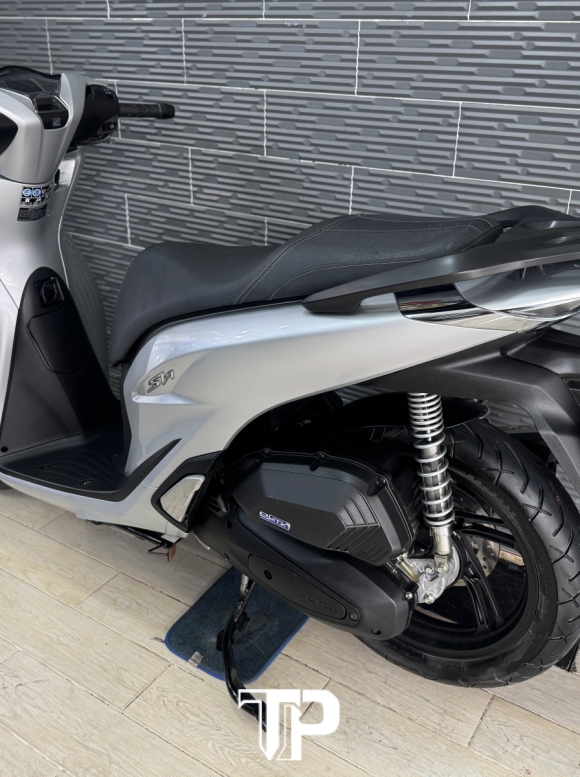 Honda SH160 date 2023 Bạc Porsche Bs Sài Gòn