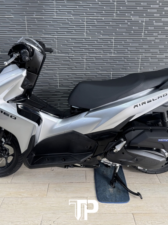 Honda  AB160 date 2026 Bạc Porsche Bstp