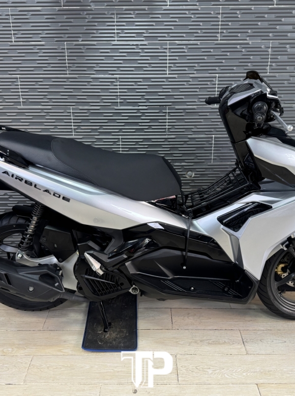 Honda AB150 date 2021 Bạc Porsche