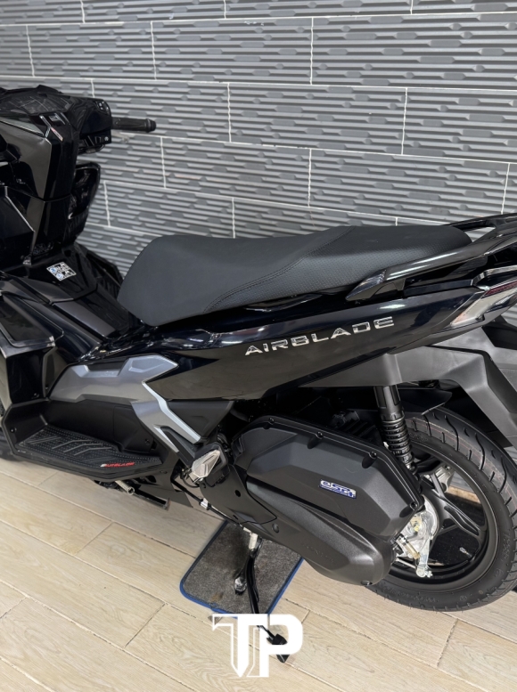 Honda AB125 date 2025 Đen Bóng Bstp