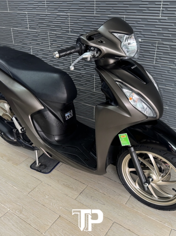 Honda Vision 2025 Màu Cánh Dán mâm đồng