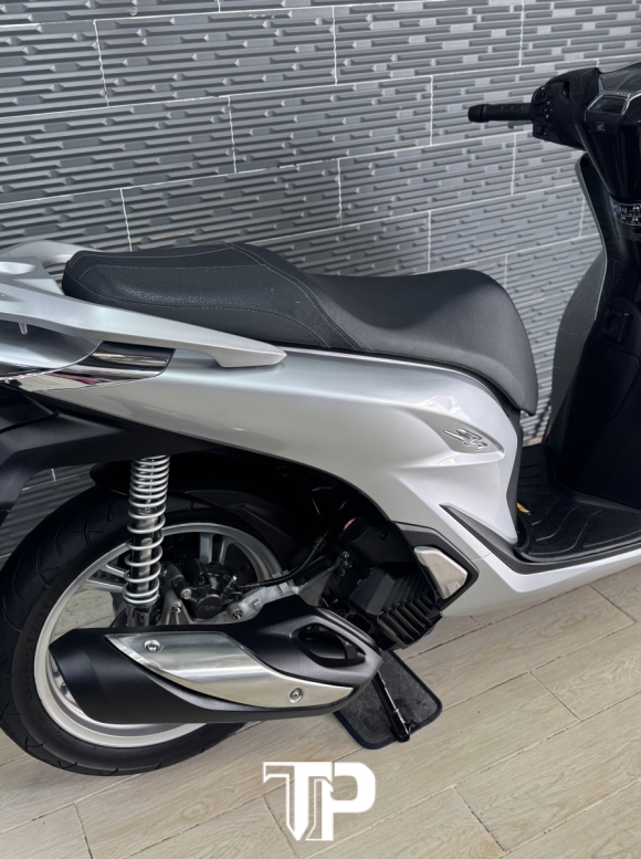 Honda SH125 date 2023 Bạc Đen Porsche Bstp