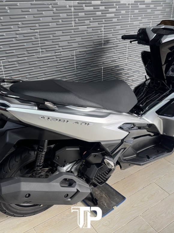 Honda AB160 - 4val Bạc Đen Porsche Bstp
