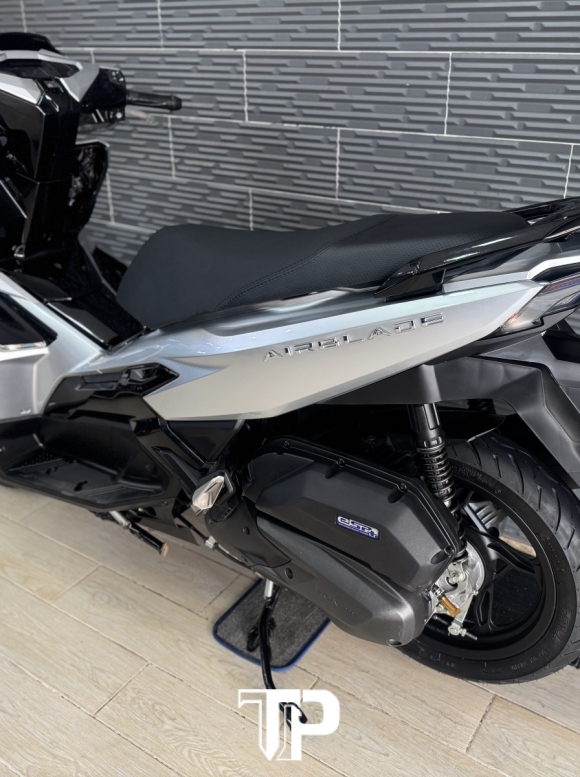 Honda Air Balde 160 date 2022 -4val Bạc Porsche Bstp