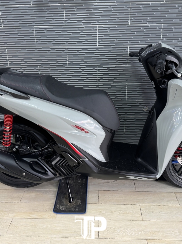 Honda SH160  date 2023 Xám xi măng Mẫu mới Bstp