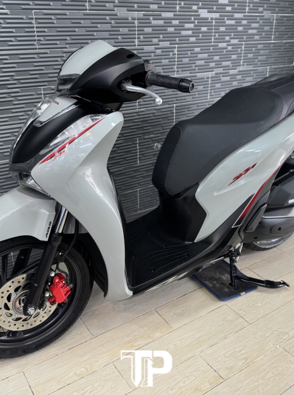 Honda SH125 date 2023 Xám xi măng Mẫu mới Bstp