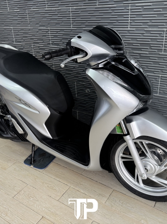 Honda SH125 date 2024 Bạc Porsche 