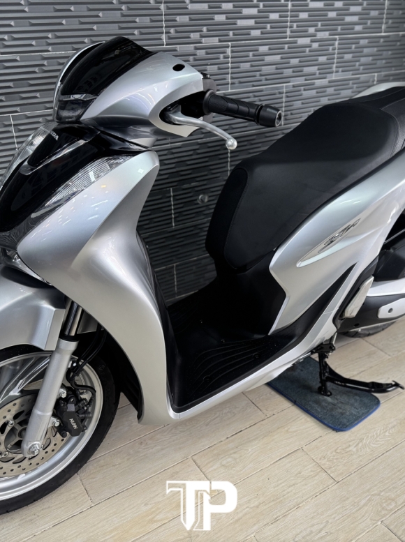 Honda SH125 date 2024 Bạc Porsche 