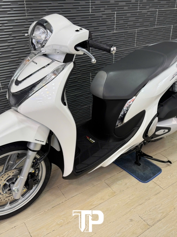 Honda SH Mode 2024 Trắng Bs Sài Gòn