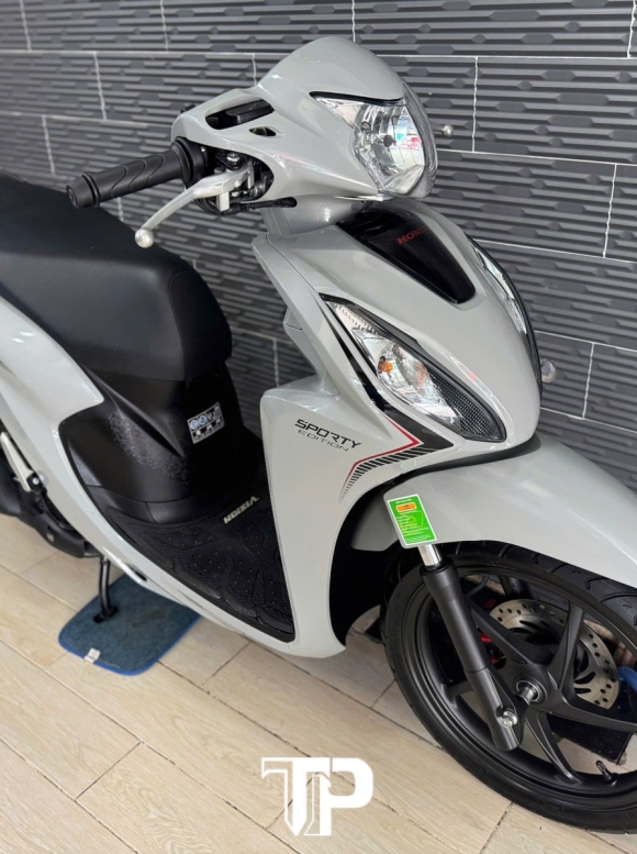 Vision đặc biệt 2024 bánh lớn