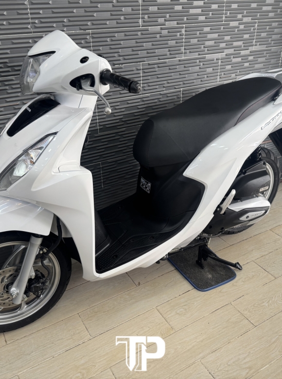 Honda Vision 2021 Trắng Đen Bs Sài Gòn