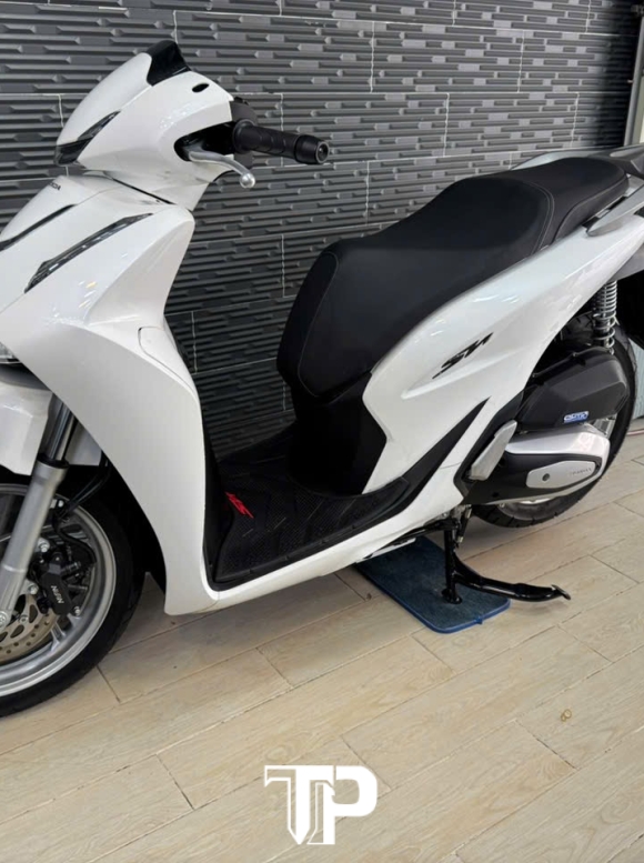 Honda SH125 date 2026 Trắng Bstp Siêu Mới 