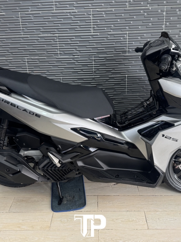 Honda AB125 date 2022 Xám Lamborghini Bstp