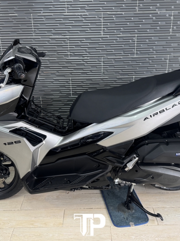 Honda AB125 date 2022 Xám Lamborghini Bstp