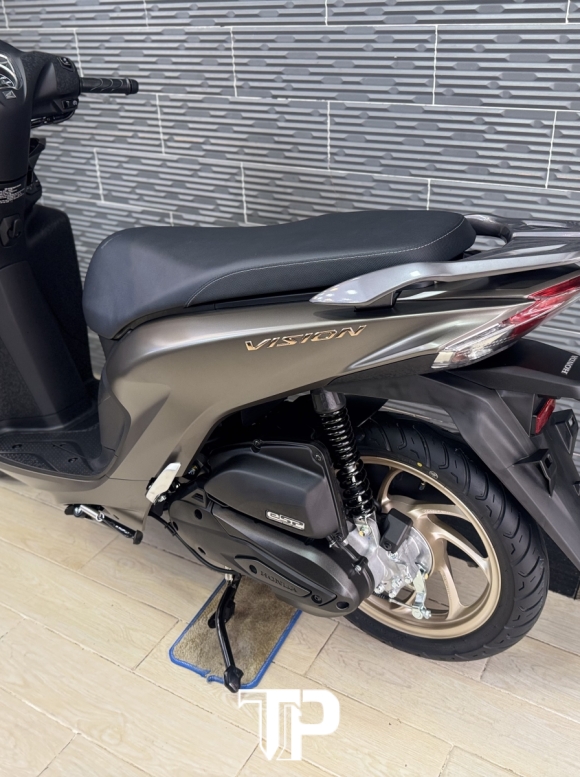 Honda Vision 2026 Xám nâu New