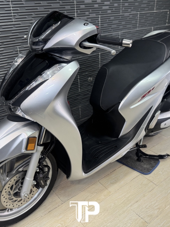 Honda SH 150 date 2022 Xám Lamborghini 
