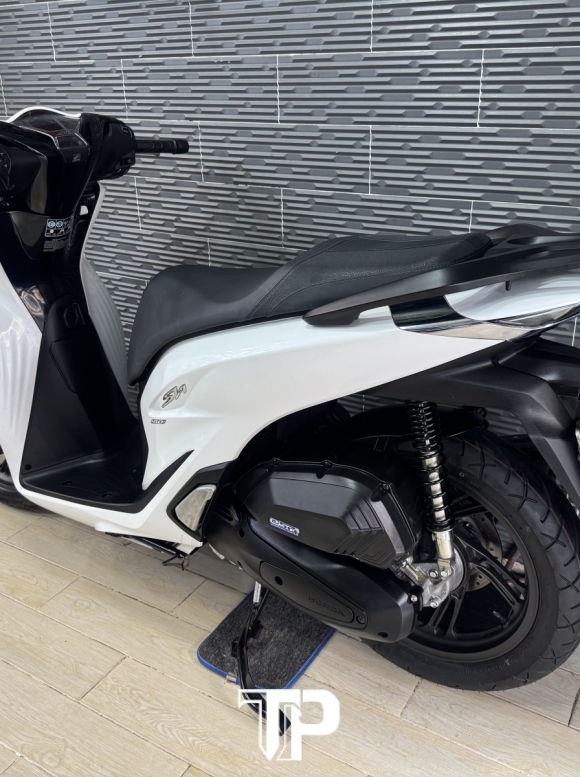 Honda SH125 date 2023 Trắng Đen Panda Sporty