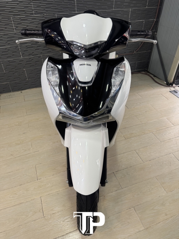 Honda SH125 date 2023 Trắng Đen Panda Sporty
