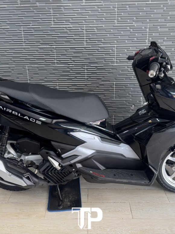 Honda AB125 date 2025 - 4val Đen Bóng Bstp