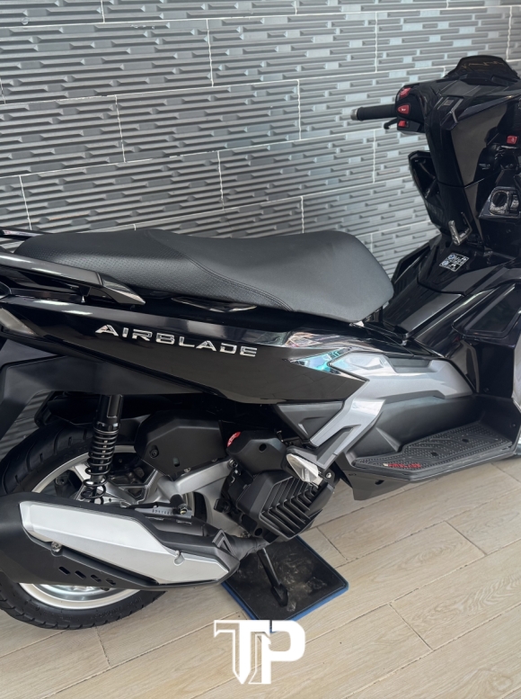 Honda AB125 date 2025 - 4val Đen Bóng Bstp