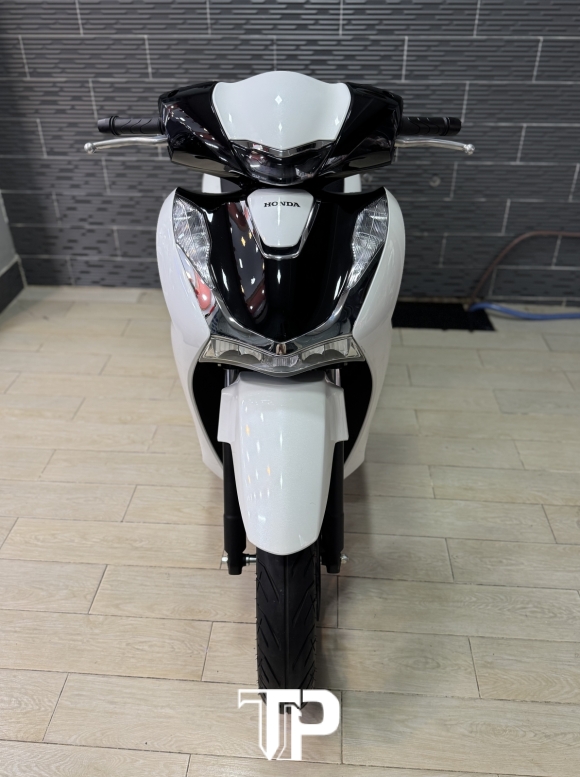 Honda SH160 date 2023 Trắng Panda Sporty Bstp