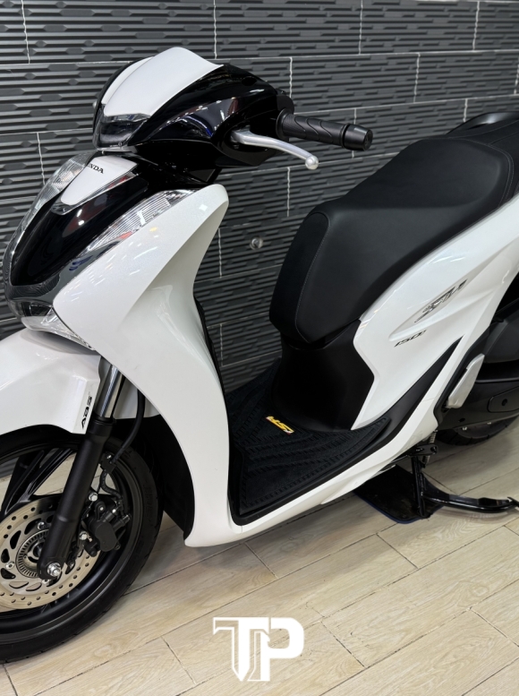 Honda SH150 date 2022 Trắng Đen Sporty Bs Sài Gòn
