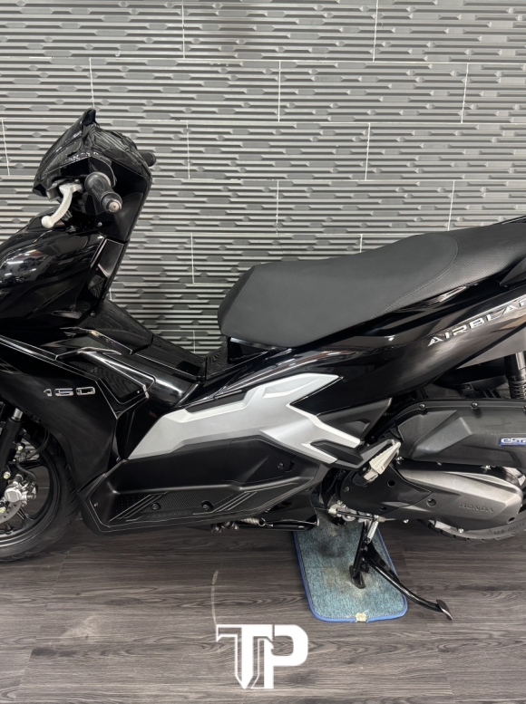 Honda AB160 Đen Bóng Bs 85958