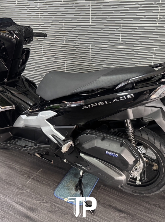 Honda AB160 Đen Bóng Bs 85958