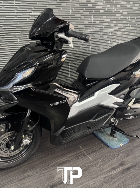 Honda AB160 Đen Bóng Bs 85958