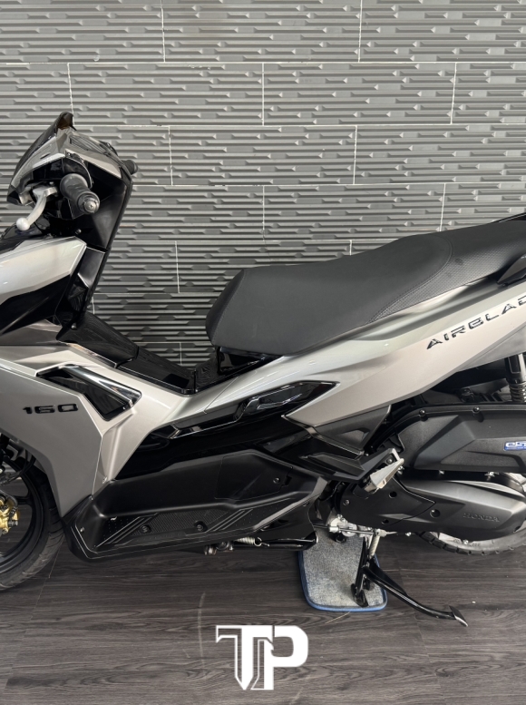 Honda AB160 date 2022 Xám Lamboghini Sporty