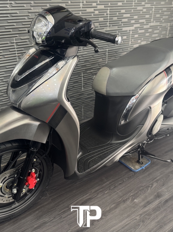 Honda SH mode 2025 Xám Lamboghini 