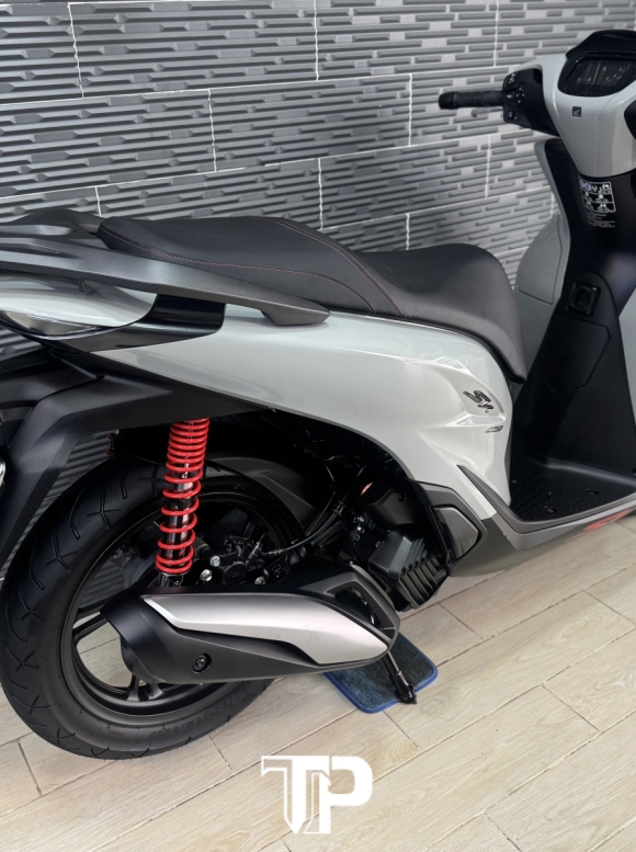 Honda SH160 mẫu mới 2026 Xám Xi Măng Sporty
