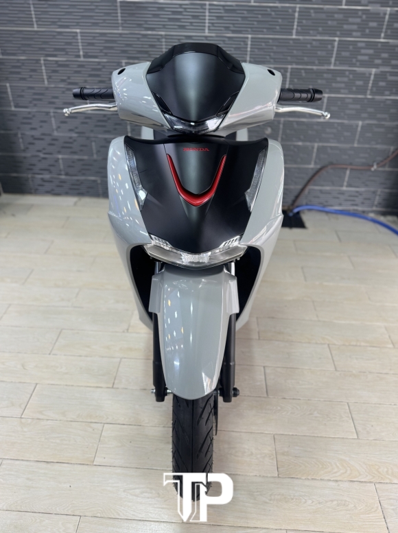 Honda SH160 mẫu mới 2026 Xám Xi Măng Sporty