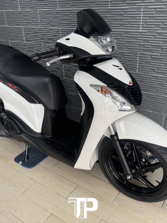 Honda SH150 abs 2021 Úp Ý Trắng Sporty