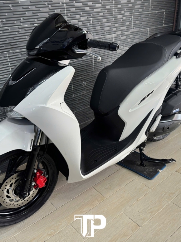 Honda SH125 ABS Mẫu mới 2026 Trắng Sporty